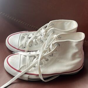 White Converse. In great condition